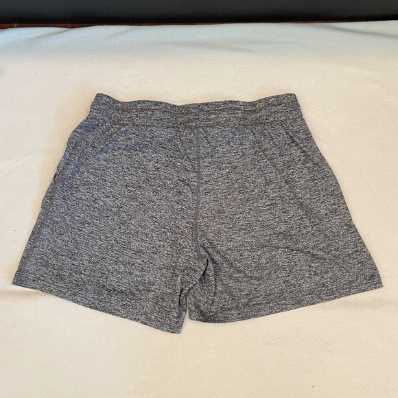 EUC Pacific Trail Cozy Short in Gray Heather Size M - Picture 5 of 7
